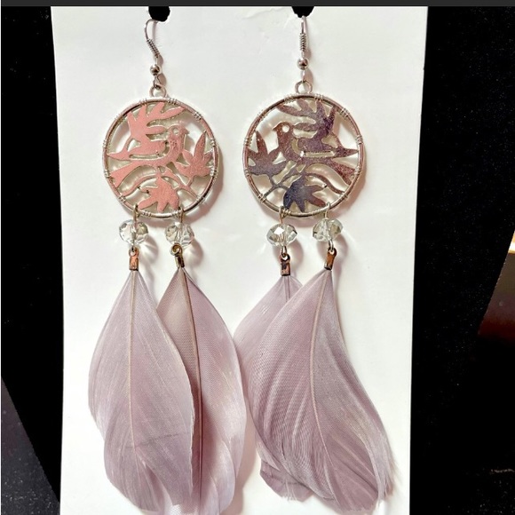 Feather EARINGS Women Faux Dangle Hook Long Drop w/medallion size4in L NWOT - Picture 10 of 10